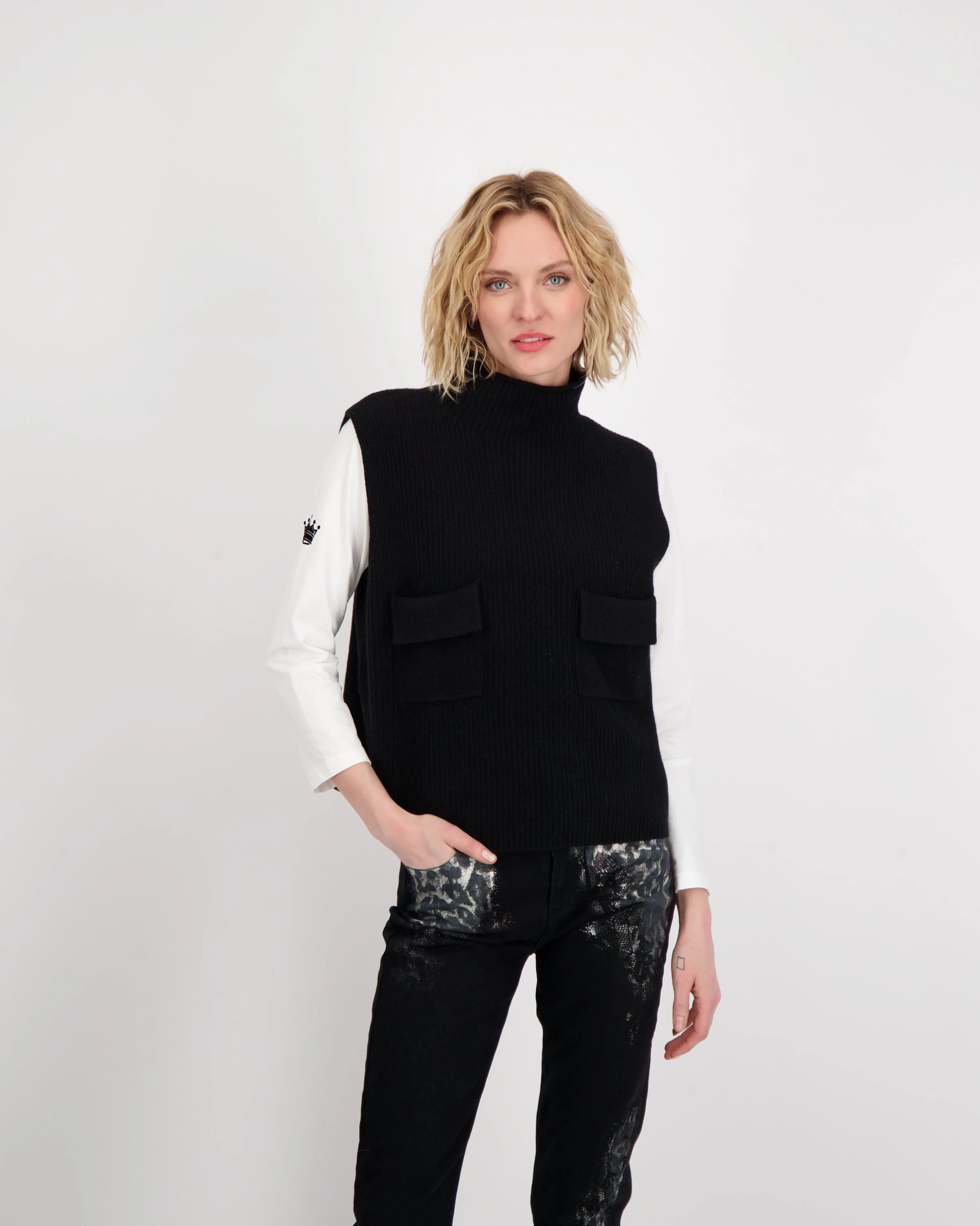 Turtle Neck Knit Sweater